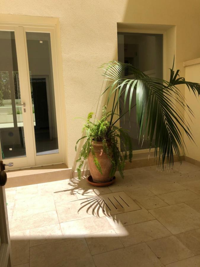 Carlo V - Con Piscina E Giardino Privati Apartment Лече Екстериор снимка