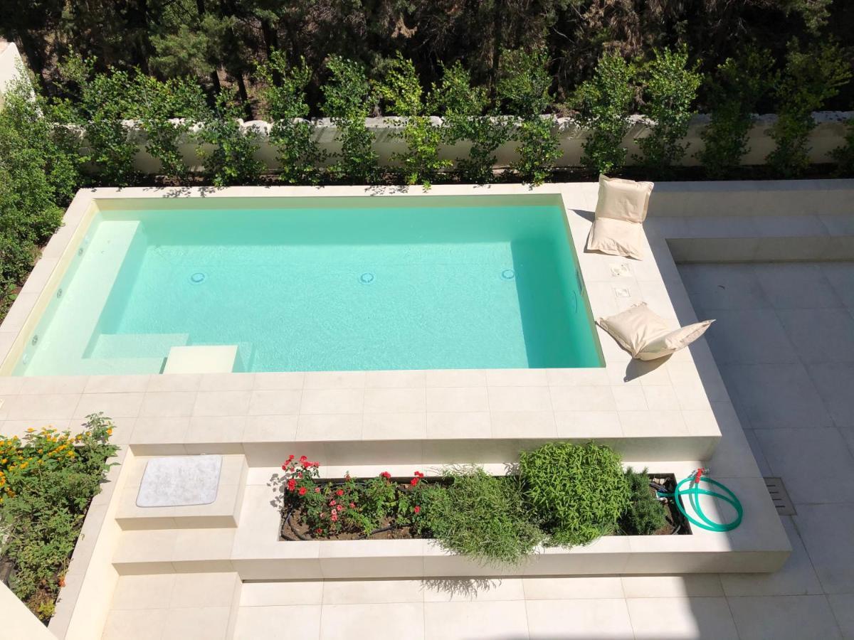 Carlo V - Con Piscina E Giardino Privati Apartment Лече Екстериор снимка