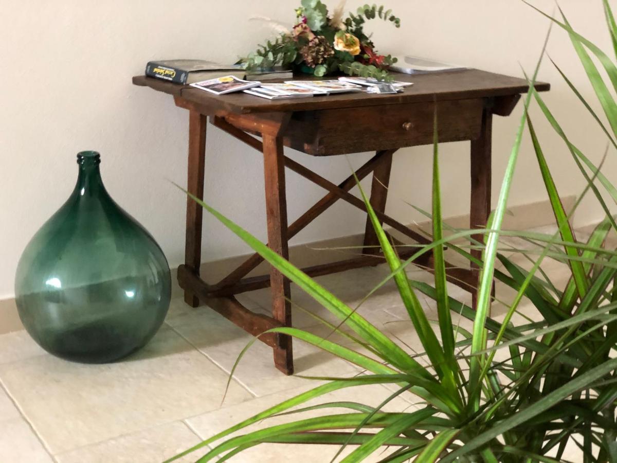Carlo V - Con Piscina E Giardino Privati Apartment Лече Екстериор снимка