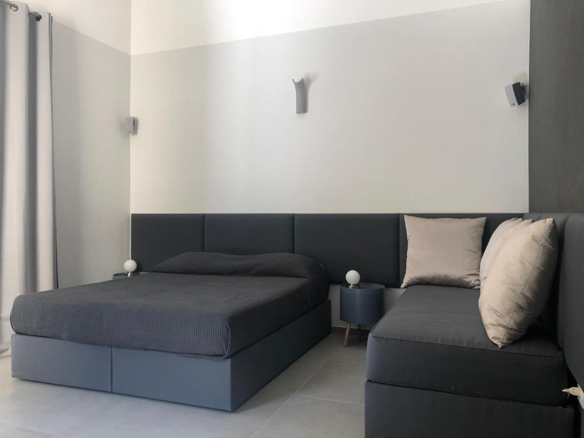 Carlo V - Con Piscina E Giardino Privati Apartment Лече Екстериор снимка