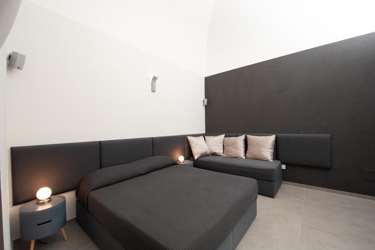 Carlo V - Con Piscina E Giardino Privati Apartment Лече Екстериор снимка