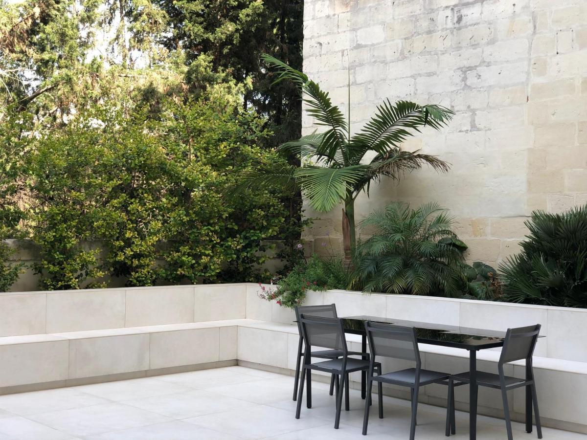 Carlo V - Con Piscina E Giardino Privati Apartment Лече Екстериор снимка