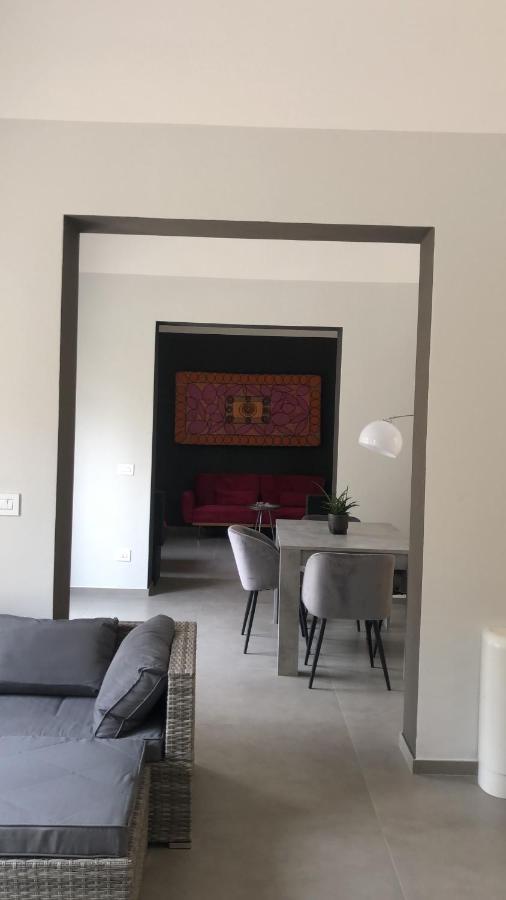 Carlo V - Con Piscina E Giardino Privati Apartment Лече Екстериор снимка