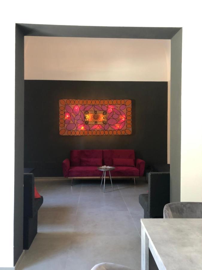 Carlo V - Con Piscina E Giardino Privati Apartment Лече Екстериор снимка