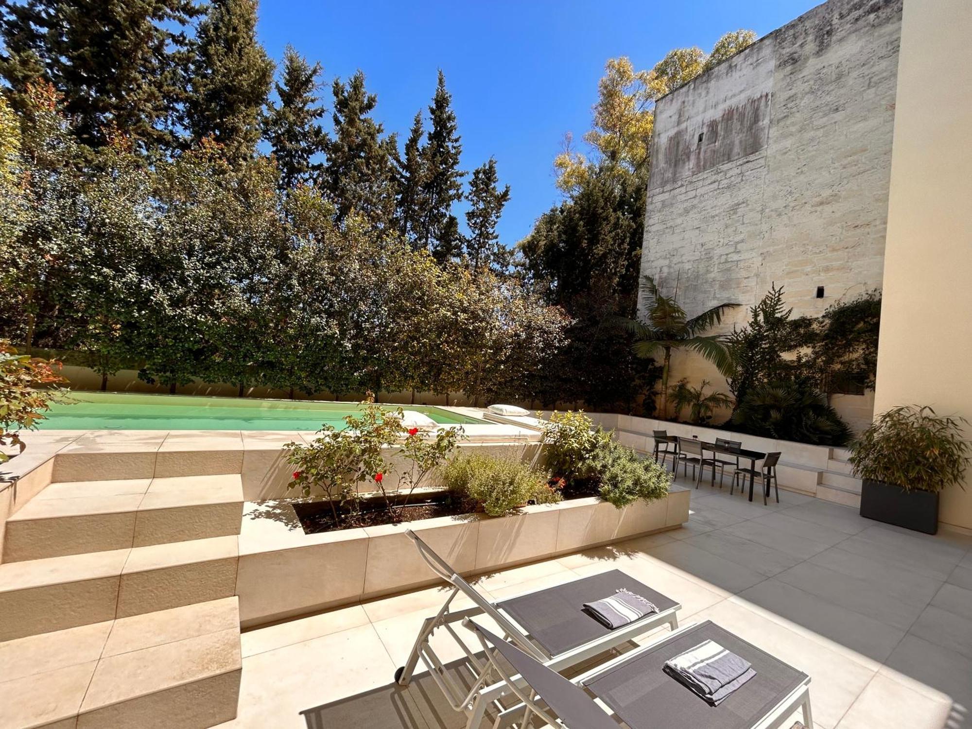 Carlo V - Con Piscina E Giardino Privati Apartment Лече Екстериор снимка